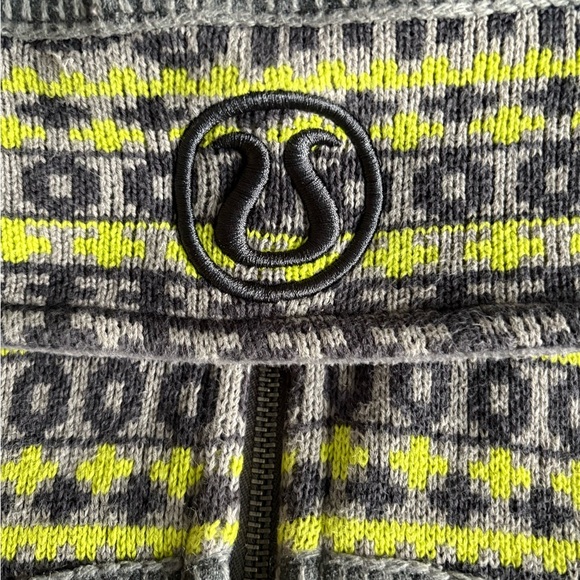 Vintage Lululemon Scuba Hoodie Special Edition Fair Isle Gray & Yellow - Picture 4 of 8